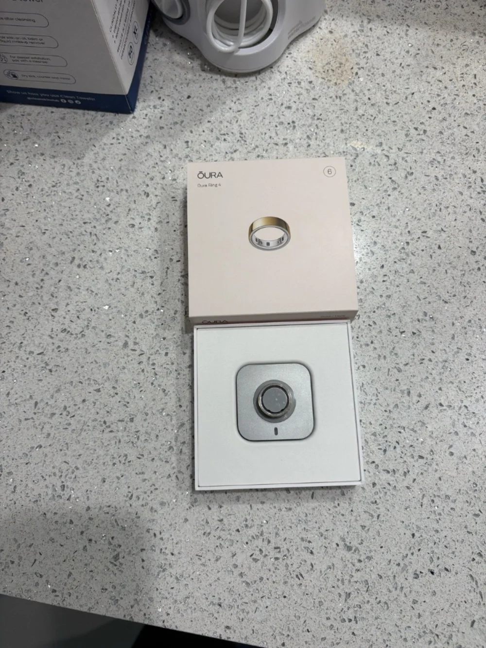 Oura Ring Gen 4 Gold Size 6